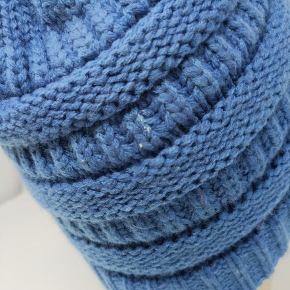 C.C. Exclusives Cable Knit Beanie Hat Blue Patch Logo 100% Acrylic - Picture 7 of 13